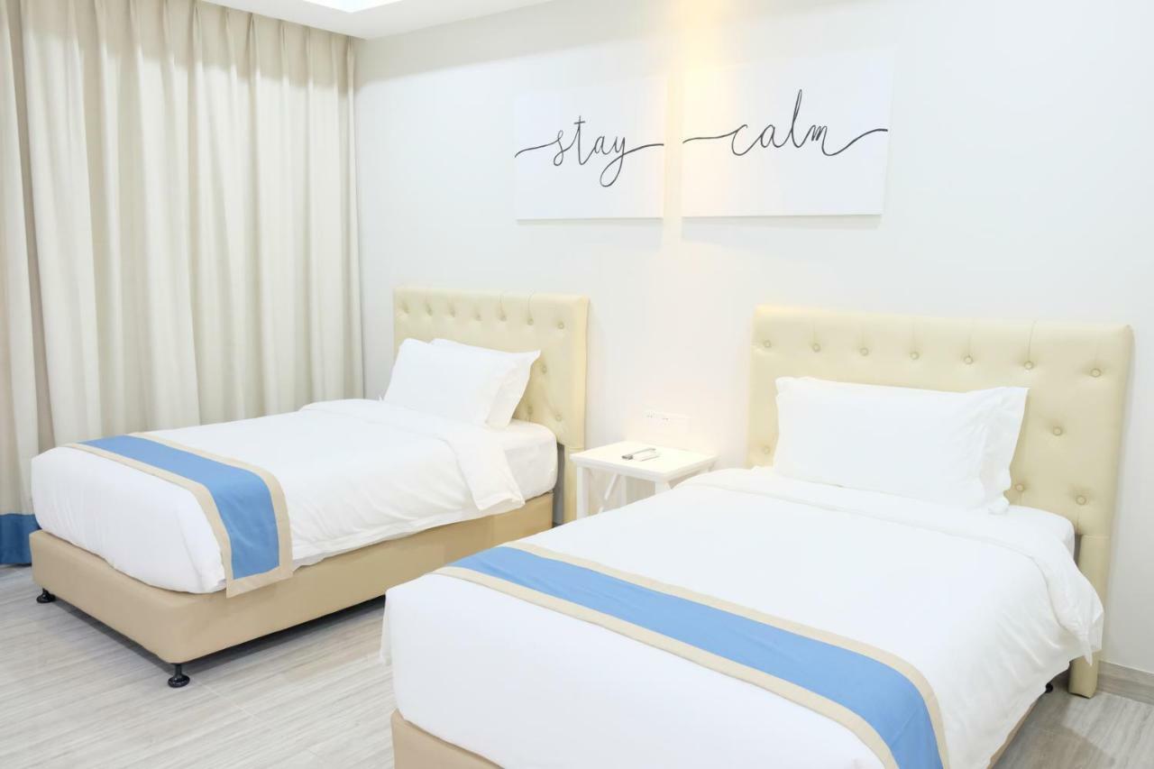 Hampton Suites Davao Ngoại thất bức ảnh