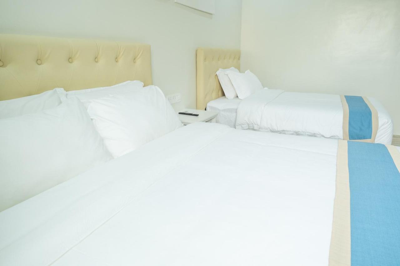 Hampton Suites Davao Ngoại thất bức ảnh