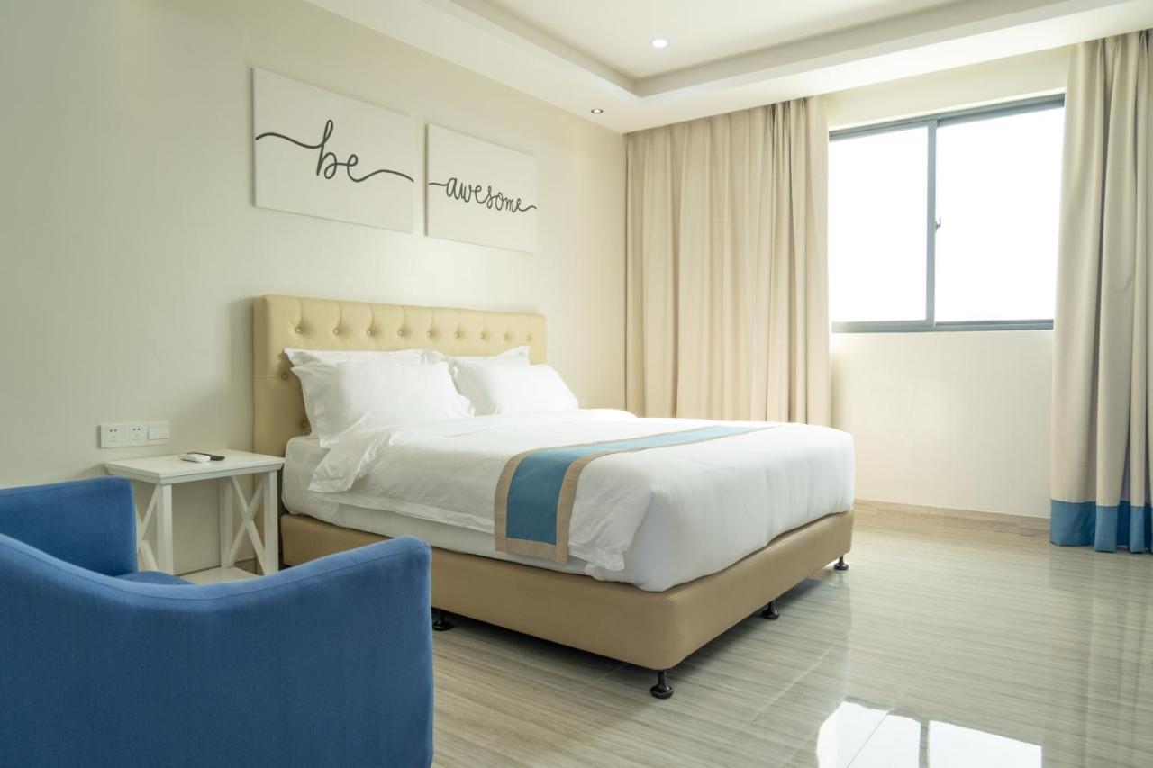 Hampton Suites Davao Ngoại thất bức ảnh
