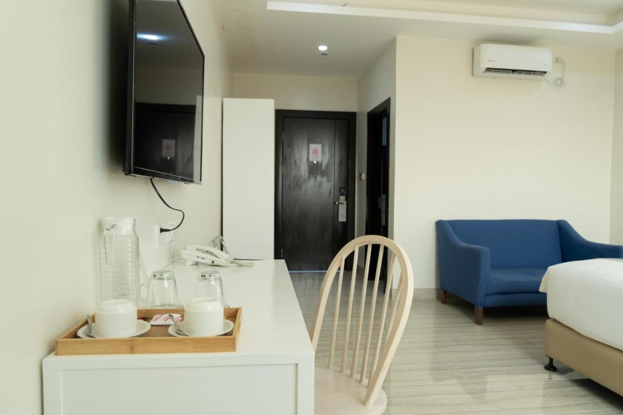 Hampton Suites Davao Ngoại thất bức ảnh